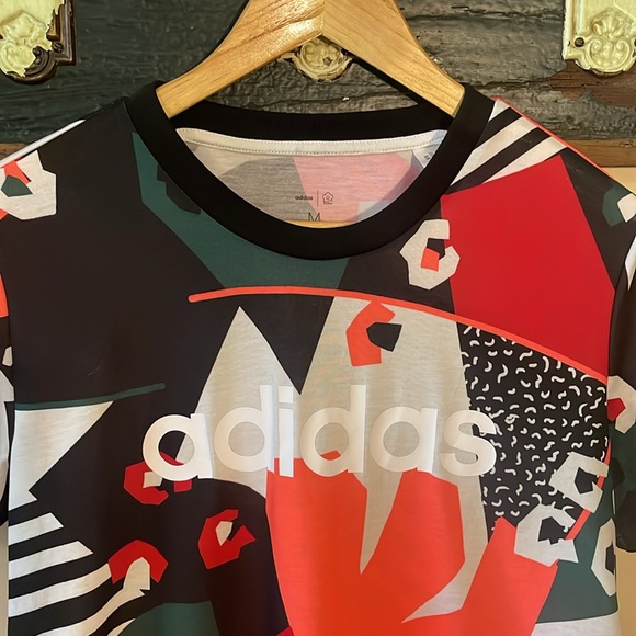 Adidas x Farm Rio Colourful Graphic T-Shirt Size Medium - Picture 3 of 16